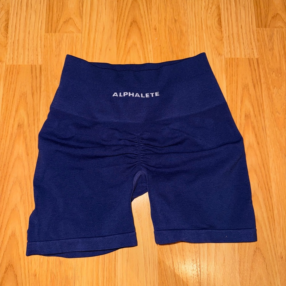 Alphalete amplify shorts